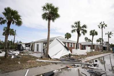 Furacão deixou estragos em Venice, cidade da Flórida
