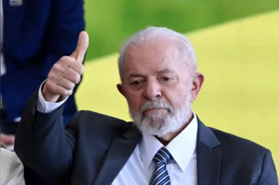 O volume de recursos desembolsados pelo governo Lula se deu devido a pressão de Câmara e Senado, que forçou o governo a fechar acordo para não sofrer derrotas no Congresso.