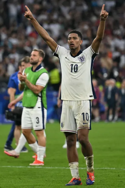 Imagem ilustrativa da imagem Inglaterra vence Eslováquia na prorrogação