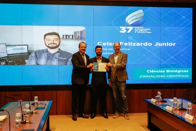 Cerimônia de entrega da premiação aconteceu nesta segunda-feira, no Palácio Iguaçu