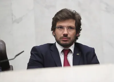 O candidato recebeu o prazo de 24 horas para comprovar a licitude da sua campanha