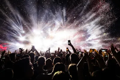 O Lollapalooza abriu a venda de pacotes de ingressos pelo internet ou na bilheteria física, no Shopping Ibirapuera, em São Paulo