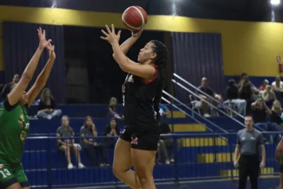 Imagem ilustrativa da imagem Londrina Basquete vence a primeira no Paranaense Feminino