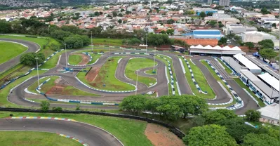 Imagem ilustrativa da imagem Londrina sedia o Brasileiro de Kart após 25 anos