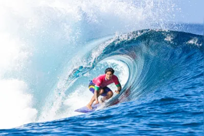2024.07.27 - Jogos Olímpicos Paris 2024 - Tahiti - Surf - Na foto o atleta, Gabriel Medina - Foto: William Lucas/COB