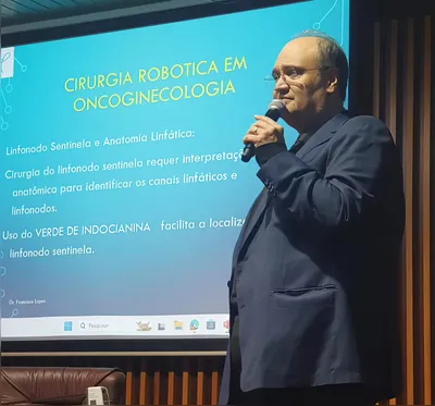 Imagem ilustrativa da imagem Oncoginecologista ministra palestra na PUC