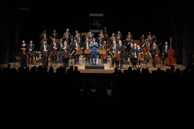 Osuel: tributo ao Clube da Esquina consolida uma vertente de concertos de música popular que prestigia o melhor da MPB