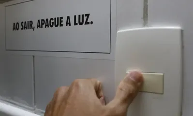 Imagem ilustrativa da imagem Conta de luz: outubro terá bandeira tarifária mais cara