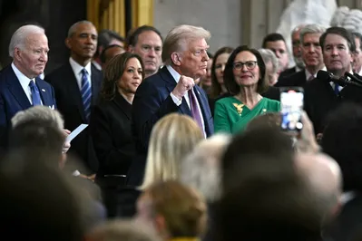 Donald Trump toma posse como presidente dos Estados Unidos