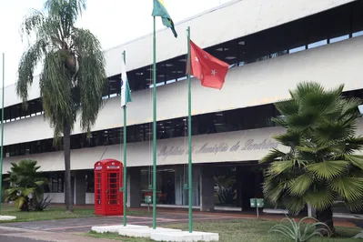 Imagem ilustrativa da imagem Redução salarial geraria exonerações no 1° escalão, diz PGM