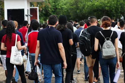 Imagem ilustrativa da imagem Enem 2025: prazo para pagar inscrição vai até sexta-feira (27)