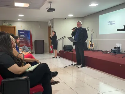 Imagem ilustrativa da imagem TRE-PR treina mesários PcDs para eleição em Londrina