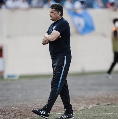 O técnico Claudinei Oliveira afirmou que faltou experiência ao LEC para vencer a Ferroviária, após ficar duas vezes a frente do placar