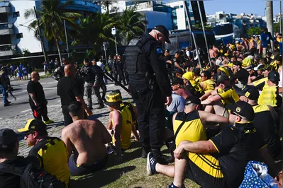 Imagem ilustrativa da imagem Torcedores do Peñarol reclamam de fome na cadeia