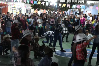 Na Escola Municipal Professor Hélvio Esteves, no Jardim Beleville, região norte de Londrina, os preparativos já começaram há algum tempo para celebrar a festa que vai acontecer na próxima sexta-feira (14)
