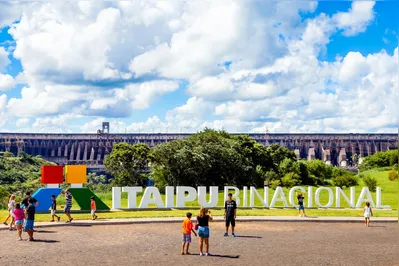 Imagem ilustrativa da imagem Turismo Itaipu tem horários especiais até começo de janeiro