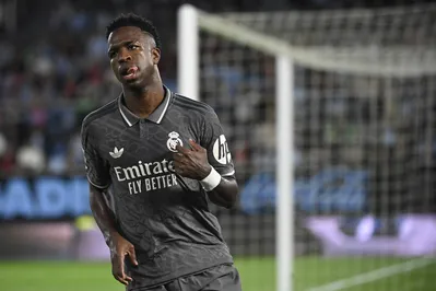 Imagem ilustrativa da imagem Vinicius Jr. e Real Madrid boicotam entrega da Bola de Ouro