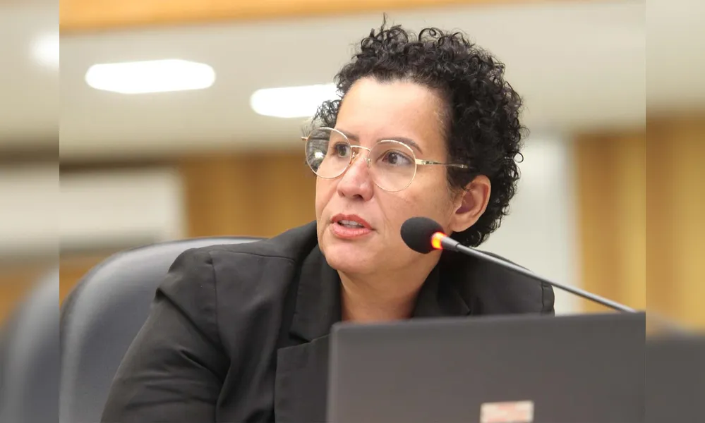 Denúncia contra a vereadora Anne Moraes será pela Câmara de Londrina