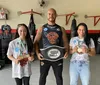 Mãe e filha de Londrina ganham ouro na Copa Paraná de Kickboxing