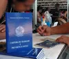 Número de pessoas em busca de emprego cai 21%