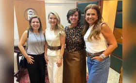 Com a primeira-dama de Curitiba