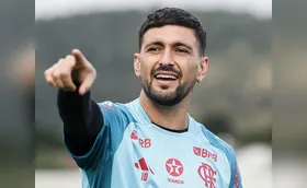 Em vantagem, Flamengo visita o Inter para confirmar vaga