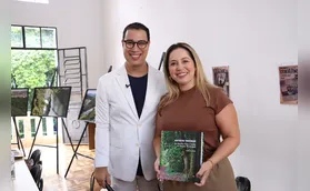 Lançamento prestigiado de livro