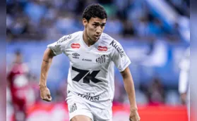 Volante comemora renovação no Santos e chance de jogar com Neymar