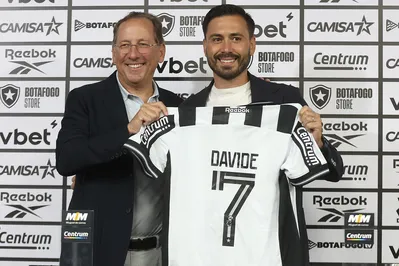Imagem ilustrativa da imagem '100% com o Botafogo', diz filho de Ancelotti ao ser apresentado
