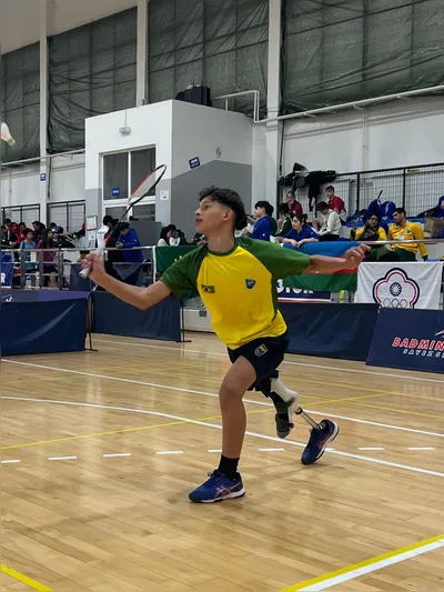 Imagem ilustrativa da imagem Aluno de projeto da Itaipu é ouro em campeonato de parabadminton