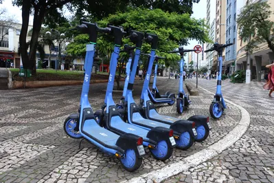 A JET informou que mais de 62 mil pessoas estão cadastradas para utilizar os patinetes elétricos em Londrina