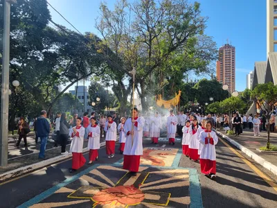 Imagem ilustrativa da imagem Corpus Christi é celebrado com missa na Catedral de Londrina