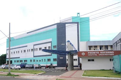 Criança está internada no Hospital Universitário de Londrina