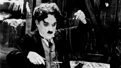 “Em Busca do Ouro” tem algumas das cenas mais conhecidas e louvadas de toda a carreira de Chaplin