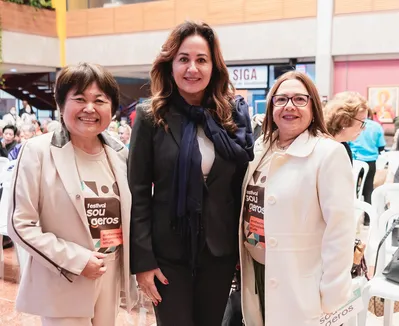 Mity Shiroma, a Chefe Regional da Casa Civil Sandra Moya, e Naide Souza