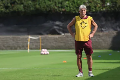 O Cano é um jogador que está voltando de lesão, está 100% curado, mas o que falta é ritmo de jogo, e isso é muito importante para um jogador", disse Renato Gaúcho em entrevista coletiva pré-jogo