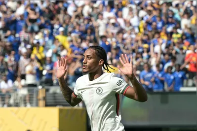 João Pedro, do Chelsea, não comemorou os gols marcados contra o Fluminense