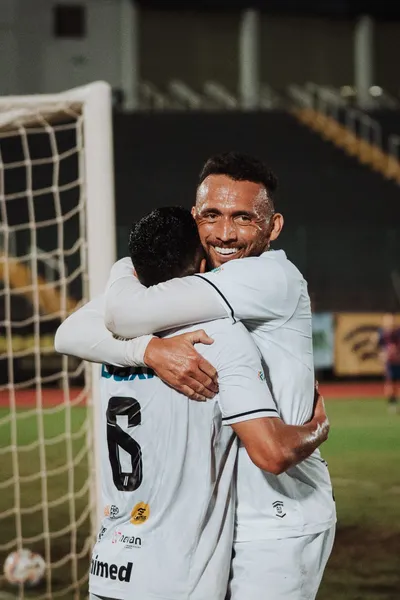 Imagem ilustrativa da imagem Galo e Foz decidem título da segundona