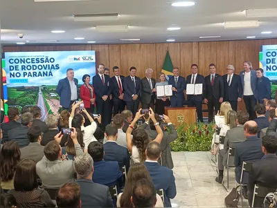 Imagem ilustrativa da imagem Governo assina contratos dos lotes 3 e 6 das rodovias do Paraná
