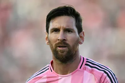 Imagem ilustrativa da imagem IFFHS aponta Messi como melhor que Pelé