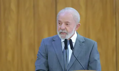 O presidente Lula assinou decreto que regulamenta a  Lei da Reciprocidade na segunda-feira (14)