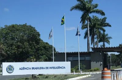 Imagem ilustrativa da imagem Lula pediu explicação de chefes da Abin e da PF sobre espionagem