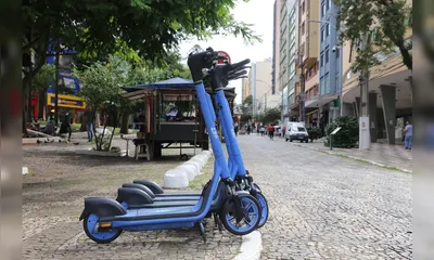 Imagem ilustrativa da imagem Mesmo com liberação, patinetes seguem apenas no centro e zona sul