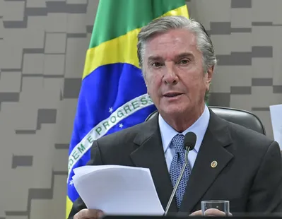 Imagem ilustrativa da imagem Moraes dá 48 horas para defesa informar estado de saúde de Collor