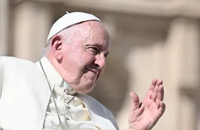 Imagem ilustrativa da imagem Palavras de Francisco: fé, amor e justiça em frases que marcaram gerações