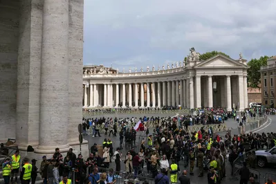 Imagem ilustrativa da imagem Pelo menos 61 mil fiéis se despediram do papa Francisco
