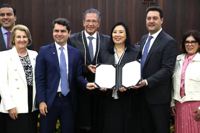 Solenidade contou com a presença do governador Ratinho Junior, do presidente da Alep, Alexandre Curi, e da presidente do TJ, Lídia Maejima