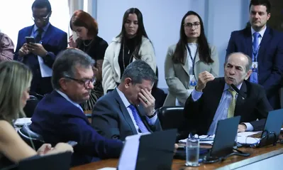 Imagem ilustrativa da imagem Senadores divergem sobre reserva de 20% das vagas para mulheres