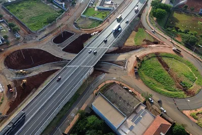 O viaduto da PUC, inaugurado em Londrina, no mês de abril