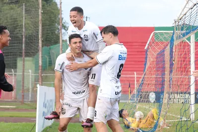 Galo Maringá tem vantagem contra o Toledo